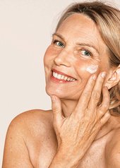 itchy-skin-dry-skin-how-does-my-skin-change-during-menopause