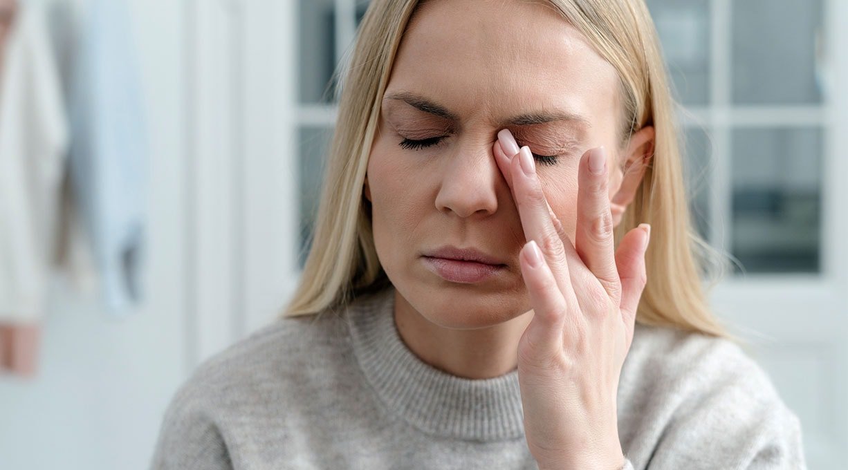 Wat veroorzaakt wallen onder de ogen?