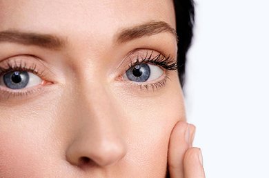 anti-ageing-huidverzorging-wat-is-het-verschil-tussen-een-crème-en-een-serum