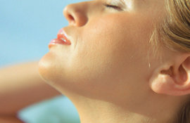 BB  Crème solaire : le nouveau geste maquillage sous le soleil